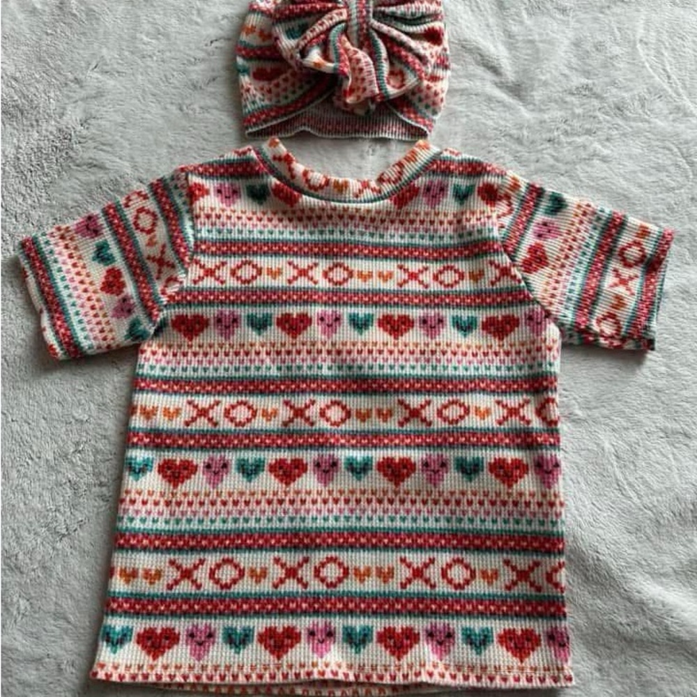 Adorable Heart Patterned Handmade Top + Bow